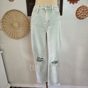 Vervet Light Gray Washed Distressed Women Straight Leg Stovepipe Crop Jeans